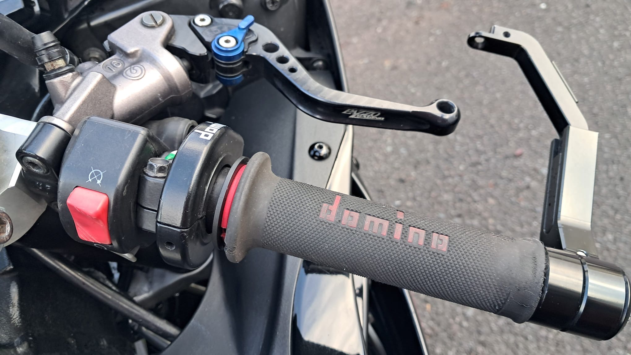 2006 Yamaha R6 - Image 3